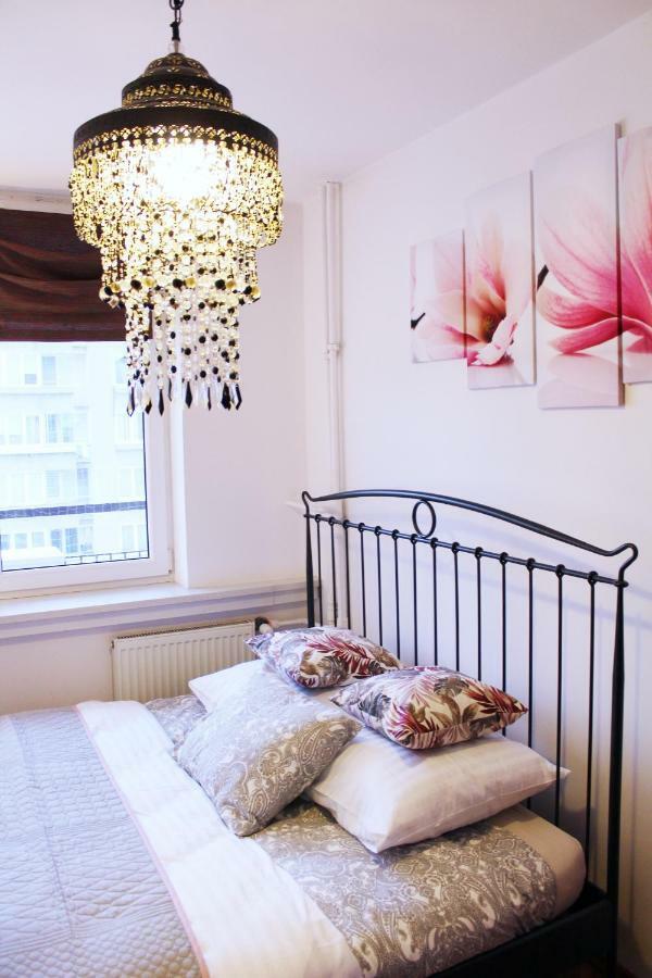 Cozy And Great Location By Cooee Apartments Varsovie Extérieur photo
