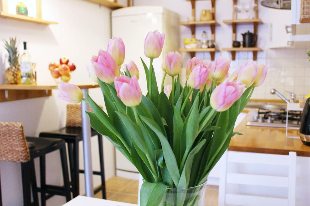 Cozy And Great Location By Cooee Apartments Varsovie Extérieur photo